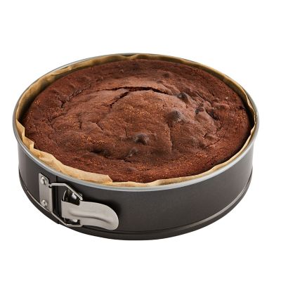 Lakeland 24cm Springform Cake Tin image(3)