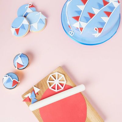 Renshaw Celebration Icing – 300g Red White and Blue image(4)