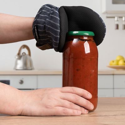 2 Cuisinart Neoprene Mini Oven Mitts Herringbone - Colours Vary image(4)