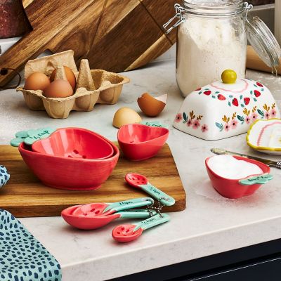 Strawberry Patch Measuring Cups image(2)