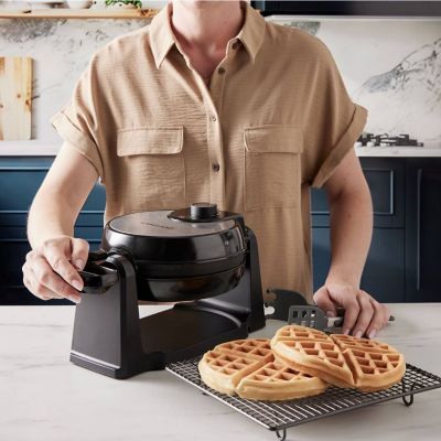Lakeland Belgian Waffle Maker image(6)