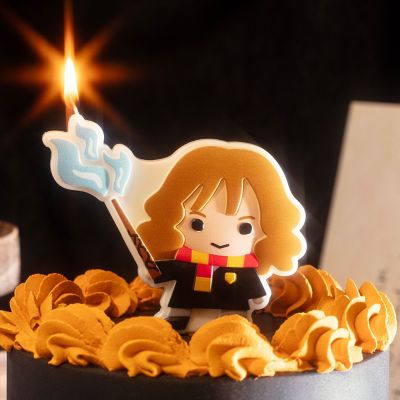 PME Hermione Granger™ Character Candle image(2)