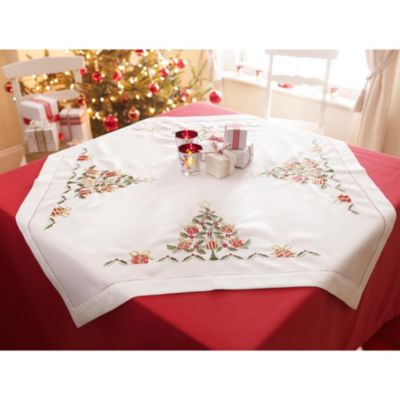 Christmas Tree Overcloth image()