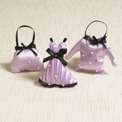 3 Glamorous Sachets in Lavender image()