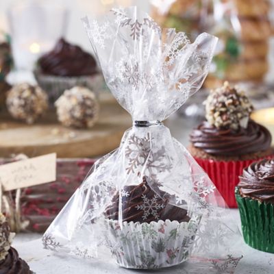 20 Snowflake Festive Treat Bags - (Image 2)