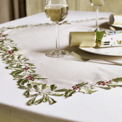 Holly and Mistletoe Overcloth image()