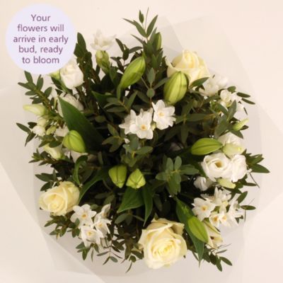 Beautiful Bouquet with free express delivery image(3)