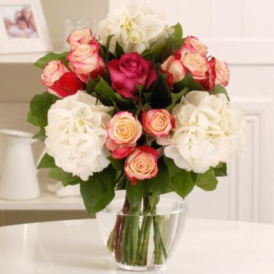 Hydrangea Bouquet with free express delivery image(1)