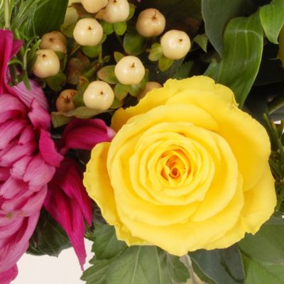 Pastel Spring Bouquet with free express delivery image(2)