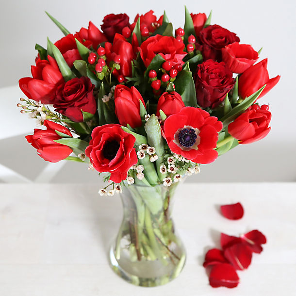Cupid Bouquet with Free Express Delivery image(1)