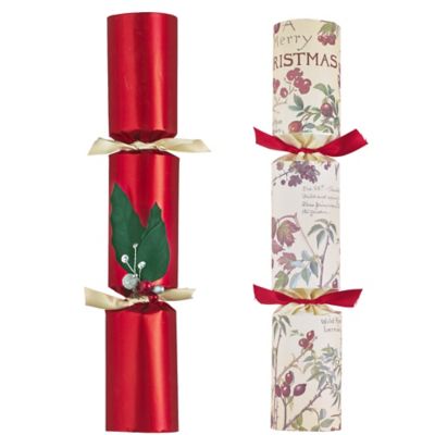 8 Luxury Winter Berry Crackers image(1)
