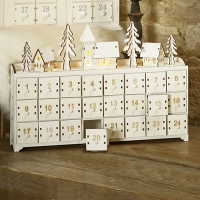 Light-Up Winter Scene Advent image(3)