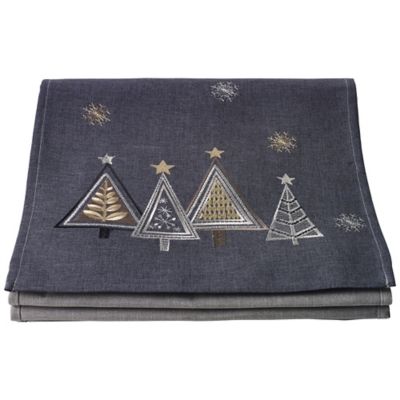 Christmas Woodland Runner image(1)