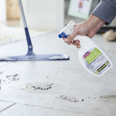 Bona Antibacterial Hard Floor Cleaner Spray 1L image(2)