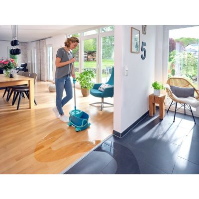 Leifheit Clean Twist Disc Mop with Wheeled Bucket image(8)