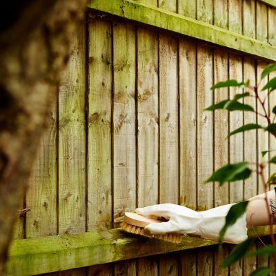 Lakeland Wooden Decking and Fence Cleaner 1 Litre image(2)