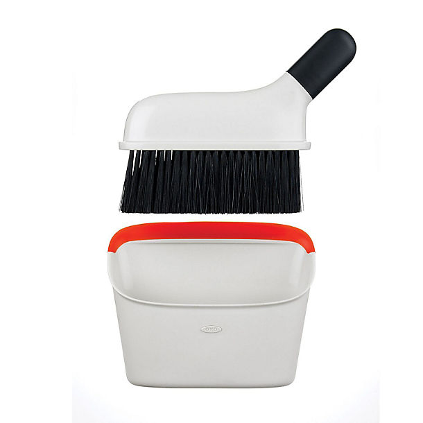 Oxo Compact Dustpan and Brush image(1)