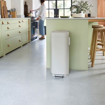 Joseph Joseph Porta Easy-empty Grey Pedal Bin 40L image(6)