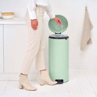 Brabantia NewIcon Pedal Bin Jade Green 30L image(2)