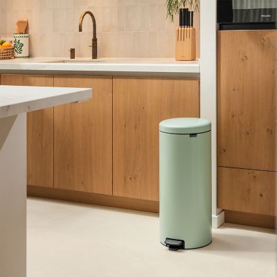 Brabantia NewIcon Pedal Bin Jade Green 30L image(6)