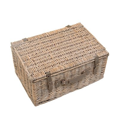 Traditional Picnic Hamper For Four - (Image 3)