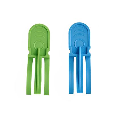 20 Easy Grip Storm Pegs image(2)