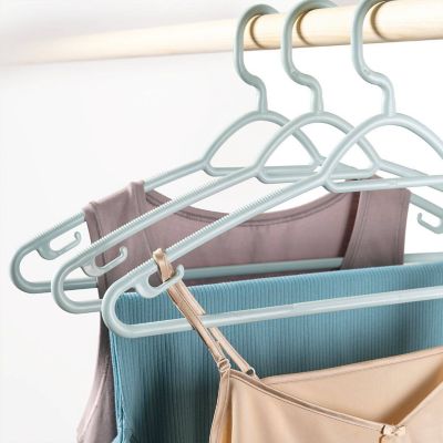 6 Recycled Plastic Clothes Hangers image(2)