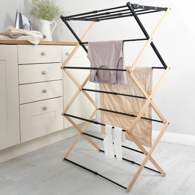 Lakeland Beechwood and Steel Extendable Concertina Airer image(2)