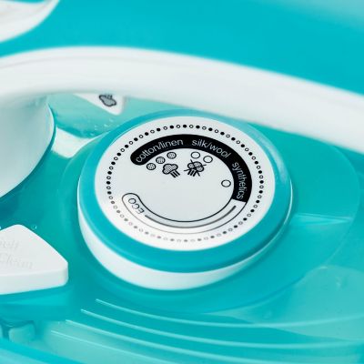 Lakeland Cordless Steam Iron 320ml image(5)