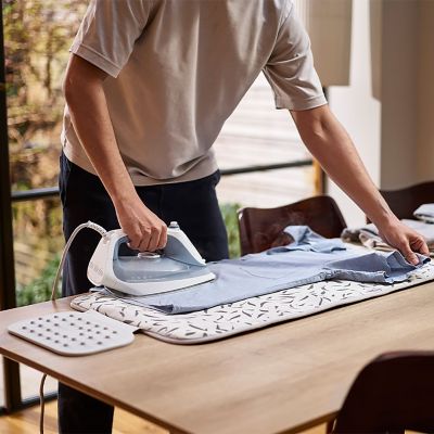 Joseph Joseph Swift™ Table Top Ironing Mat image(2)
