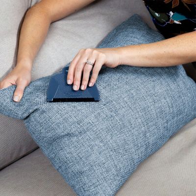 Gleener Sweater Saver Multi-Fabric Comb image(8)