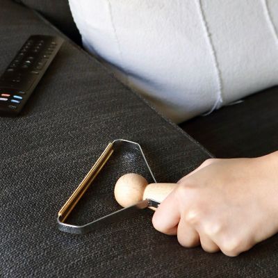 Kikkerland Mr Lint Reusable Fuzz Remover image(2)