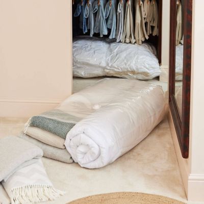 2 Lakeland Shrink & Store Cube Vacuum Storage Bags image(10)