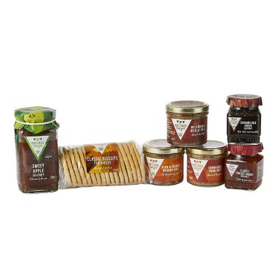Cottage Delight The Gamekeeper’s Selection Food Gift Set alt image 3