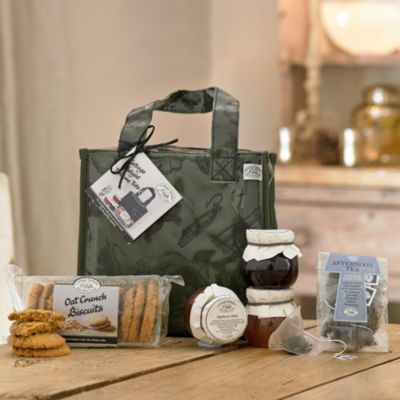 Cottage Delight Teatime Tote image()