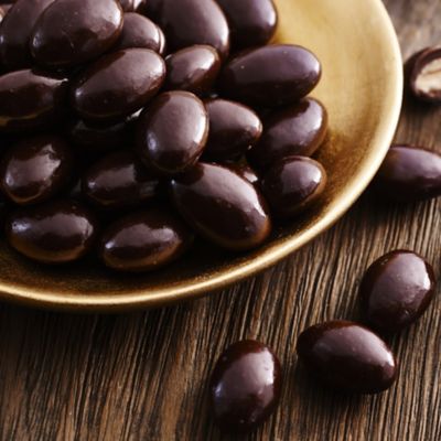 Star Kay White Double Dipped Chocolate Almonds image(1)