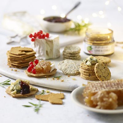 Grandma Wild's Biscuit & Chutney Gift Set image(2)