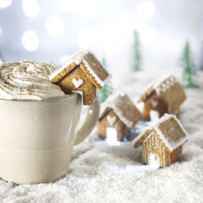 Lakeland Make-Your-Own Gingerbread Cottages Kit image(2)