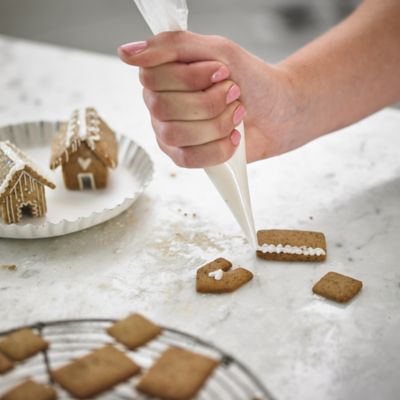 Lakeland Make-Your-Own Gingerbread Cottages Kit image(6)