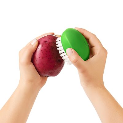 OXO Good Grips Flexible Vegetable Brush image(5)
