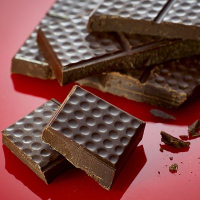 Thomas & Grace Gin and Tonic Chocolate Bar 80g - (Image 2)