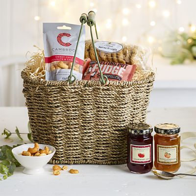 Lakeland Tasty Treats Christmas Hamper Trug image(2)