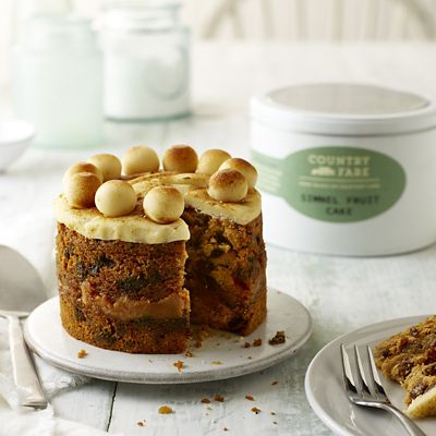 Country Fare Family Simnel Easter Cake 750g image(2)