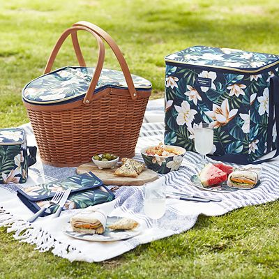 Summerhouse Java 4-Person  Picnic Basket Cooler image(5)