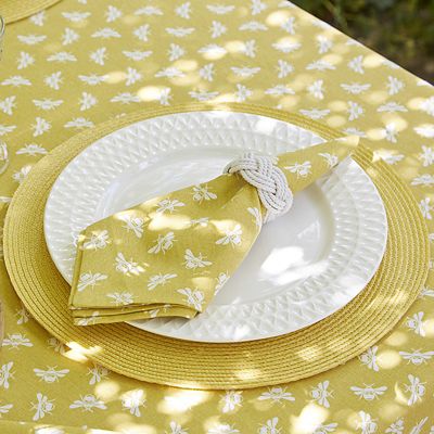 Walton & Co. Bee Napkin Set Yellow – Pack of 4 image(2)