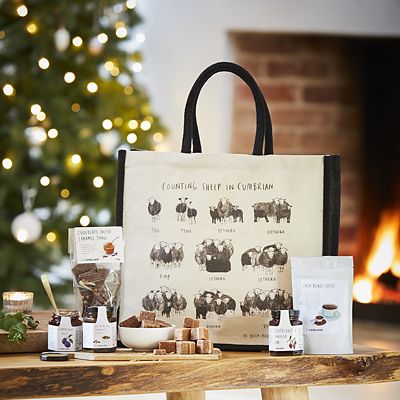 Lakeland Large Cumbrian Sheep Hamper Tote image(2)