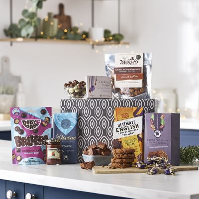 Lakeland Chocoholic’s Christmas Hamper - (Image 3)