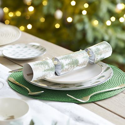 6 Cotswold Tree Bingo Christmas Crackers  - (Image 2)