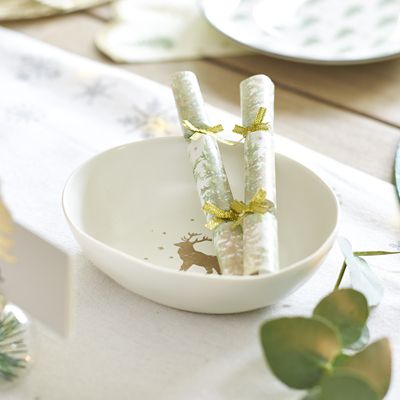 8 Cotswold Tree Mini Saucer Crackers  image(2)