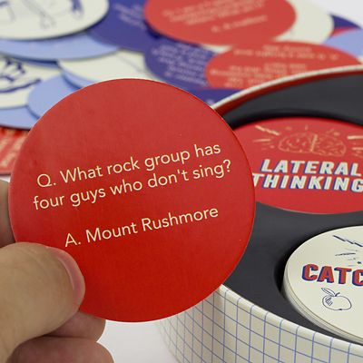 How Smart Are You? Quiz Game - 2-4 Players alt image 2